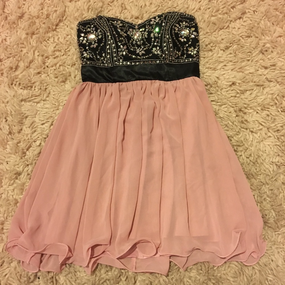 Deb’s Formal Homecoming Dress